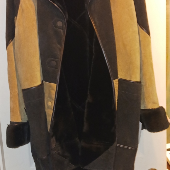 Women's leather jacket - Picture 2 of 10